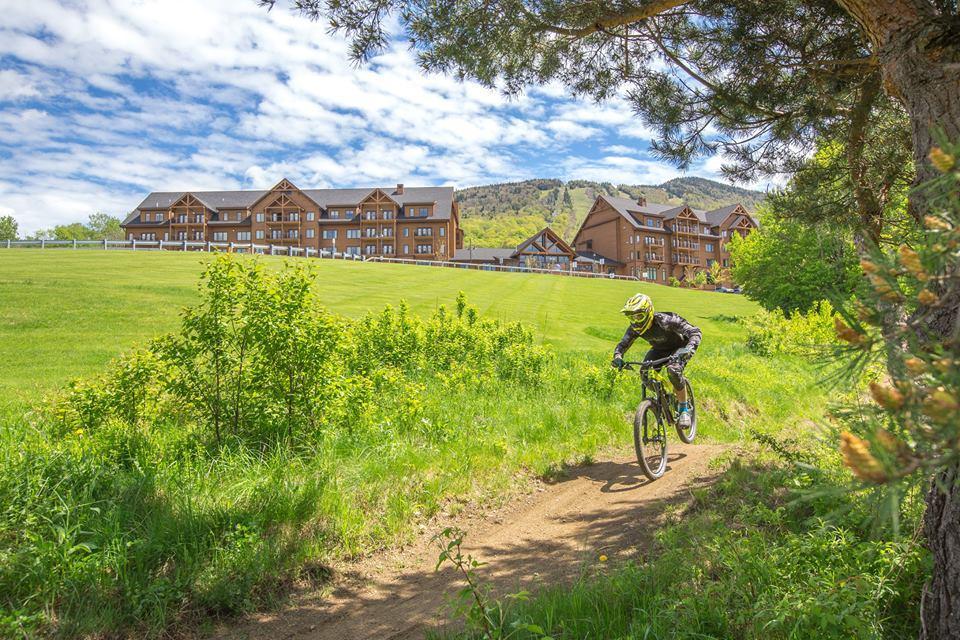 Burke Mountain Hotel And Conference Center Kültér fotó